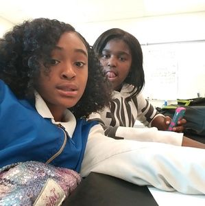 Meet your Posher, Amia